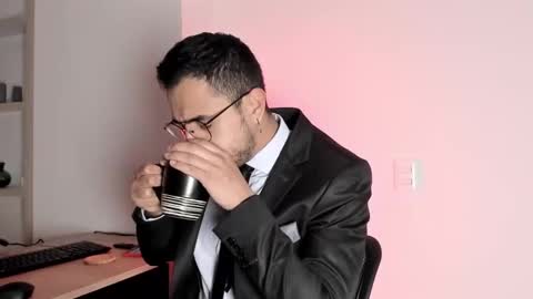 Snapshot of pablo_rincon95 chatting on December 25, 2024, 11:43 am pablo rincon95 online show from December 25, 2024, 11:43 am