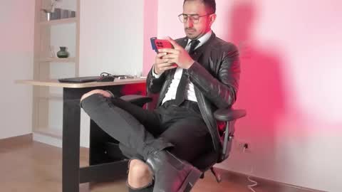 Snapshot of pablo_rincon95 chatting on February 2, 2025, 11:08 am pablo rincon95 online show from February 2, 2025, 11:08 am