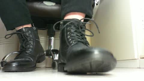 Snapshot of pablomenesssl chatting on January 17, 2025, 7:05 pm Pablo Meness online show from January 17, 2025, 7:05 pm