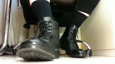 Snapshot of pablomenesssl chatting on March 10, 2025, 8:12 pm Pablo Meness online show from March 10, 2025, 8:12 pm