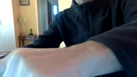 Snapshot of paca84 chatting on October 17, 2025, 1:25 pm paca84 online show from October 17, 2025, 1:25 pm