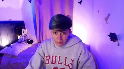 Fernanda online show from November 7, 2025, 3:50 am