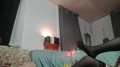 pahornycouple8392 online show from November 24, 2025, 7:08 am