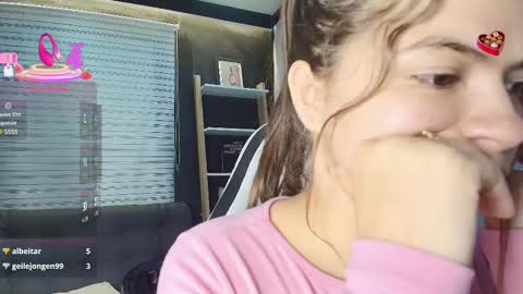 Paige online show from February 28, 2025, 1:26 am