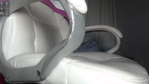 paiperhalliwey online show from February 16, 2025, 4:20 am