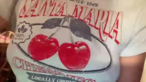 paisleysnowxo online show from March 9, 2025, 3:32 am