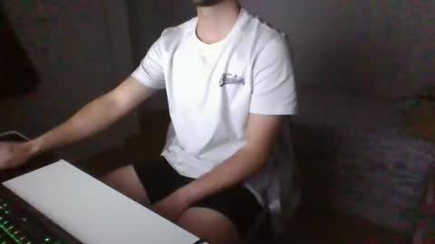 pajaritosenelaire online show from April 4, 2026, 9:40 am