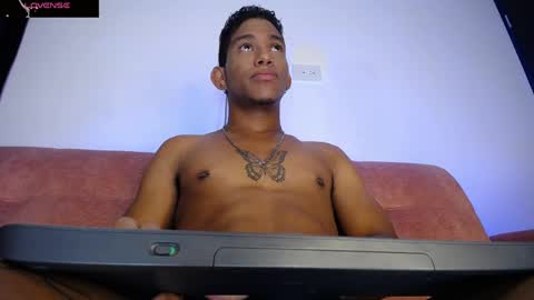 Palo Santo online show from April 6, 2026, 7:53 am