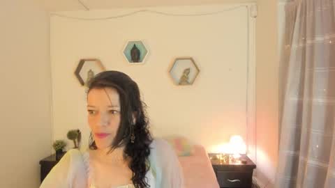 Paloma  online show from November 25, 2025, 8:42 pm