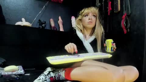 Paloma online show from December 14, 2024, 6:24 am