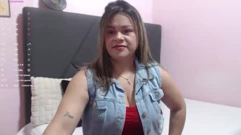 pamela_echeverria online show from November 15, 2025, 11:40 am