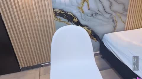 pamela_milf46 online show from June 12, 2026, 1:32 pm