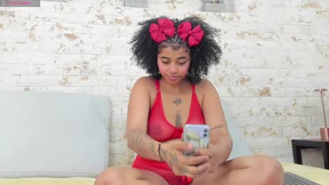 Snapshot of pamela_west chatting on January 7, 2025, 6:56 pm Pamela West online show from January 7, 2025, 6:56 pm