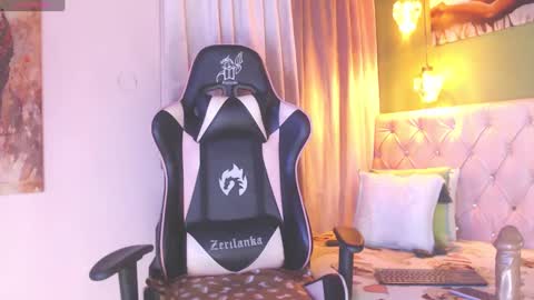 Pamela  online show from January 18, 2025, 1:08 am