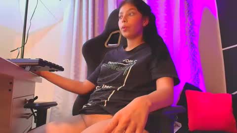 Snapshot of pamelahottie_ chatting on February 4, 2026, 4:40 am PAMELA online show from February 4, 2026, 4:40 am