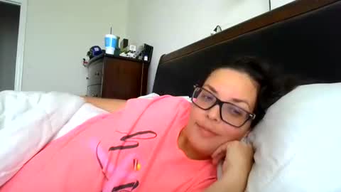 PAMELONAA online show from October 26, 2025, 5:08 pm