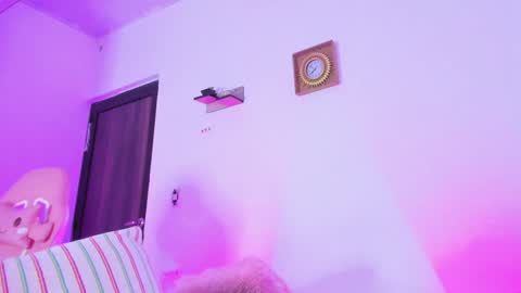 Snapshot of pammela_smith chatting on January 8, 2025, 12:49 am Pammela Smith online show from January 8, 2025, 12:49 am