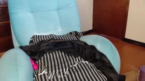 Carolinesworldx online show from March 21, 2026, 12:54 pm