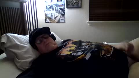 panos online show from May 19, 2026, 6:42 am