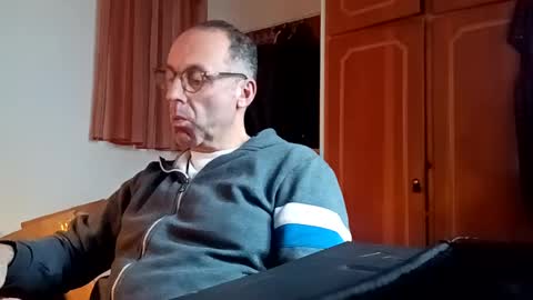 Snapshot of pansak1973 chatting on February 15, 2025, 12:54 pm pansak1973 online show from February 15, 2025, 12:54 pm