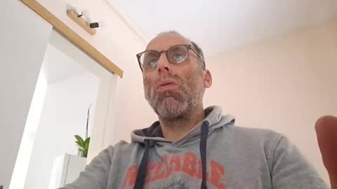 Snapshot of pansak1973 chatting on February 22, 2025, 11:35 am pansak1973 online show from February 22, 2025, 11:35 am