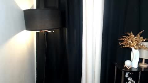 pantenefox online show from March 27, 2026, 11:32 am