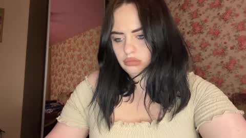 Milana online show from April 2, 2026, 6:05 pm