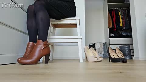 pantyhose_ggggg online show from February 4, 2025, 11:27 am