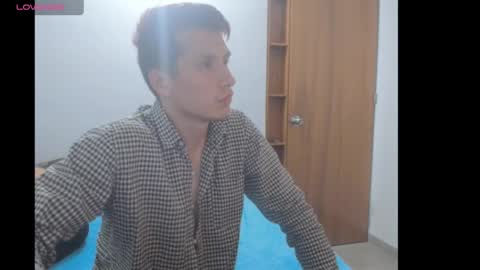 Snapshot of paola_alexander chatting on January 27, 2025, 6:52 am paola y alexander online show from January 27, 2025, 6:52 am