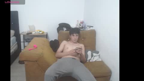 Snapshot of paola_alexander chatting on March 2, 2025, 4:50 am paola y alexander online show from March 2, 2025, 4:50 am