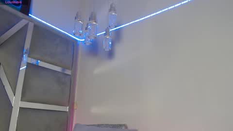 Paola Lyon online show from March 4, 2025, 10:38 pm