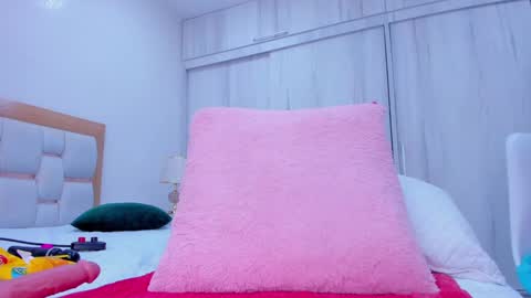 Snapshot of paolaa_rodriguez chatting on December 23, 2024, 9:18 pm Paola online show from December 23, 2024, 9:18 pm