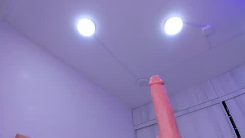 Snapshot of paolaa_rodriguez chatting on February 21, 2025, 7:32 pm Paola online show from February 21, 2025, 7:32 pm