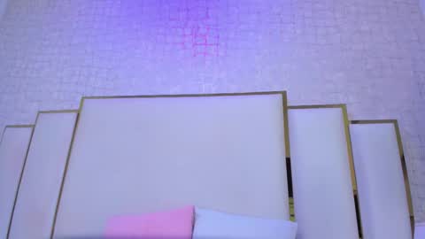 Paola  online show from March 3, 2026, 12:44 pm