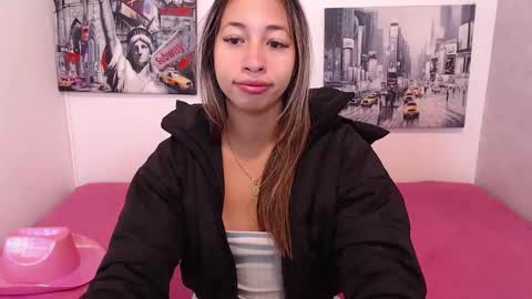 Paola online show from January 10, 2026, 11:34 am