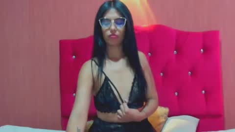 Snapshot of paolaturner chatting on February 7, 2025, 5:40 pm Paola Turner online show from February 7, 2025, 5:40 pm