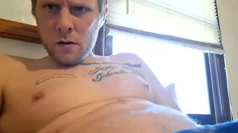 papapfouts online show from April 7, 2026, 9:48 pm