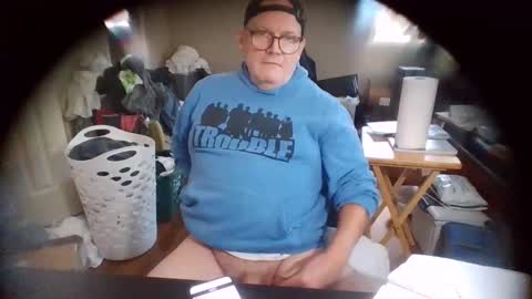 papi__chulo__501 online show from November 23, 2025, 8:19 pm