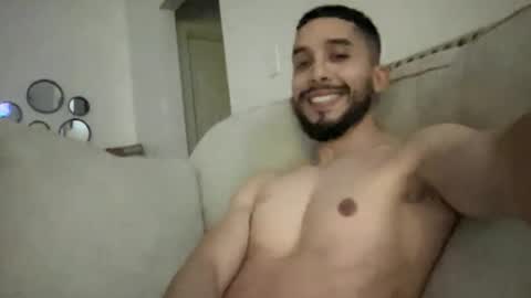 papicubano_guapo23cm online show from January 18, 2025, 6:13 am