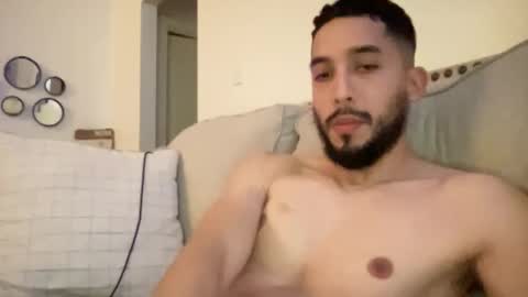 papicubano_guapo23cm online show from February 5, 2025, 6:24 am