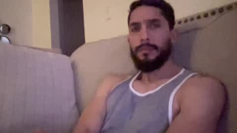 papicubano_guapo23cm online show from February 11, 2026, 5:34 am