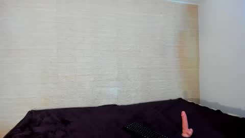 paranoidtemptaion_ online show from February 28, 2025, 4:10 pm