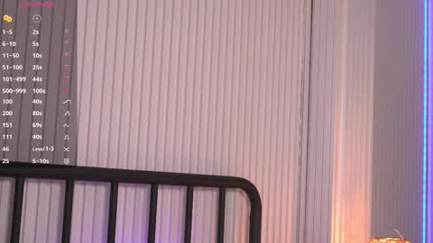 Paris  online show from December 19, 2025, 3:46 am