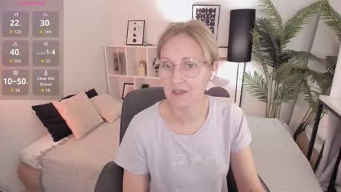 Paris online show from October 12, 2025, 8:08 pm