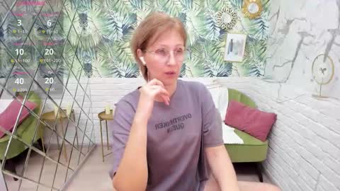 Paris online show from December 4, 2025, 7:44 pm