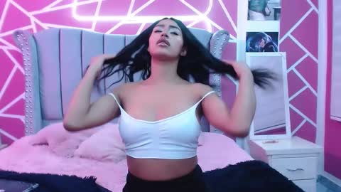 paris online show from January 28, 2025, 1:38 pm