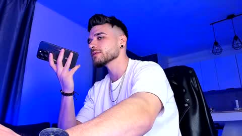 Paris online show from January 31, 2025, 8:33 pm