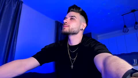 Paris online show from February 2, 2025, 4:05 am