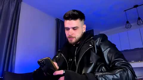 Paris online show from February 1, 2026, 8:29 pm