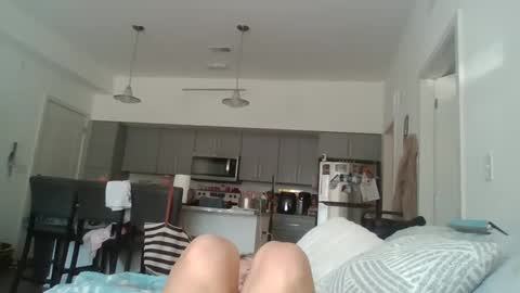 parisbaby2000 online show from October 9, 2025, 2:59 pm